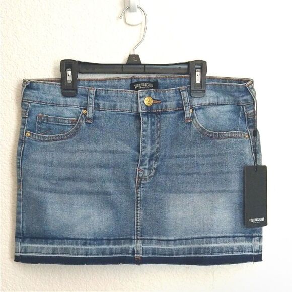 True Religion Denim Studded Mini Skirt Size 28 - Picture 2 of 9